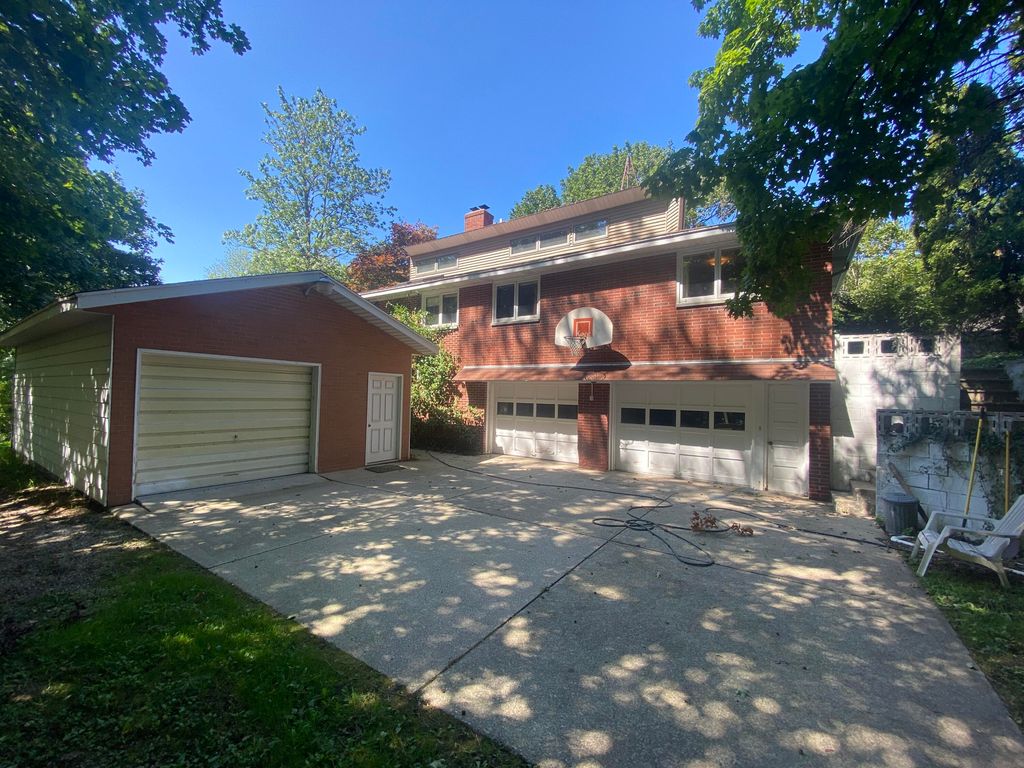 10801 M 43, Richland, MI 49083