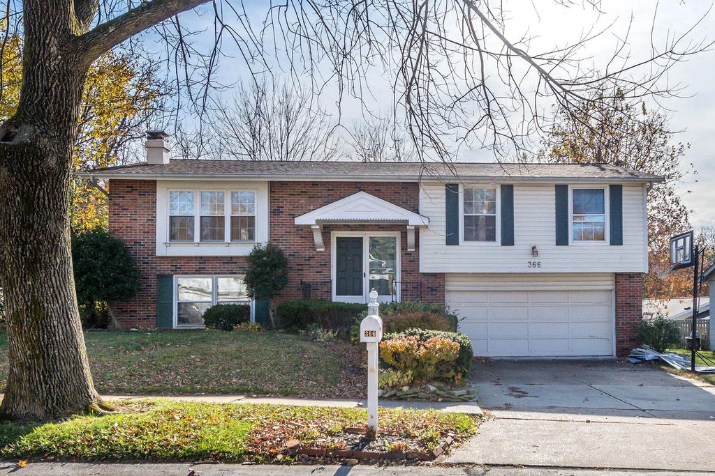 366 Palermo Dr, Ballwin, MO 63021