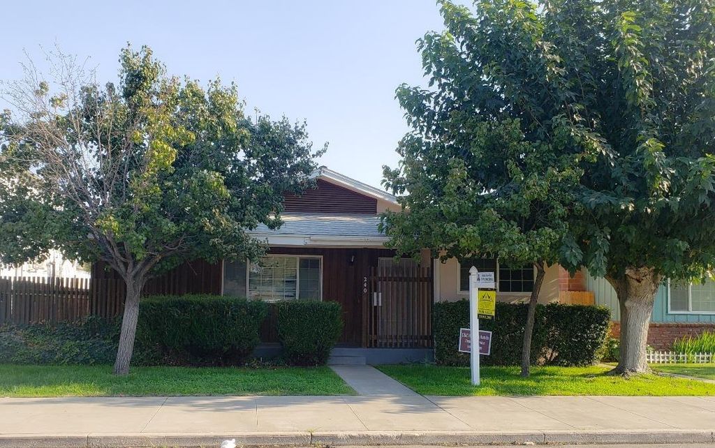 240 E Cedar Ave, Coalinga, CA 93210
