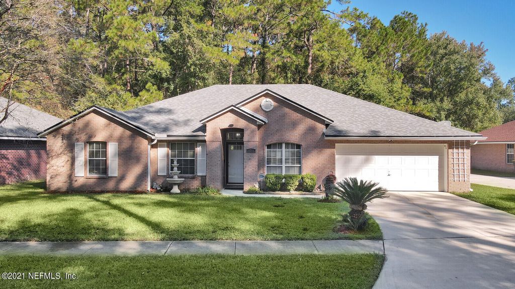 9719 Redbird Creek Dr S, Jacksonville, FL 32221