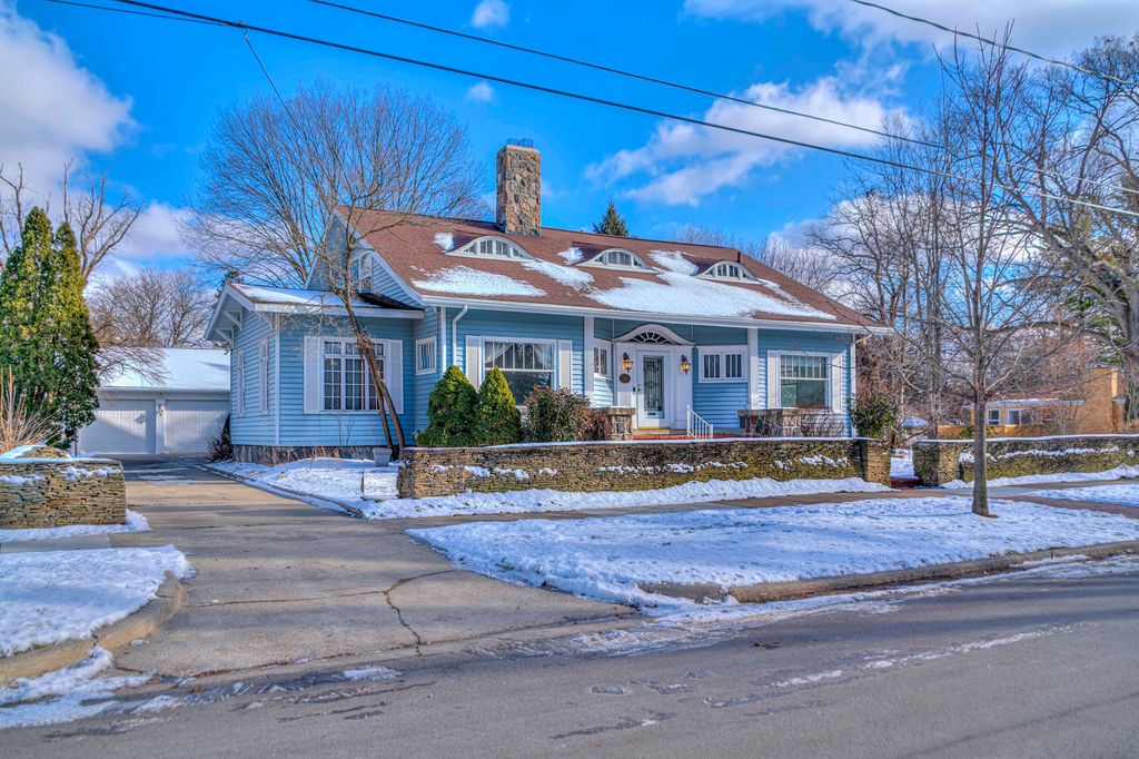 311 S Thompson St, Jackson, MI 49203