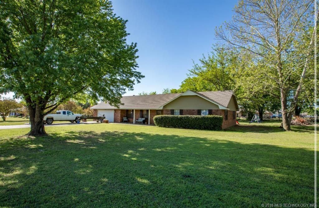 1106 Rolling Wood Hills Dr, Durant, OK 74701