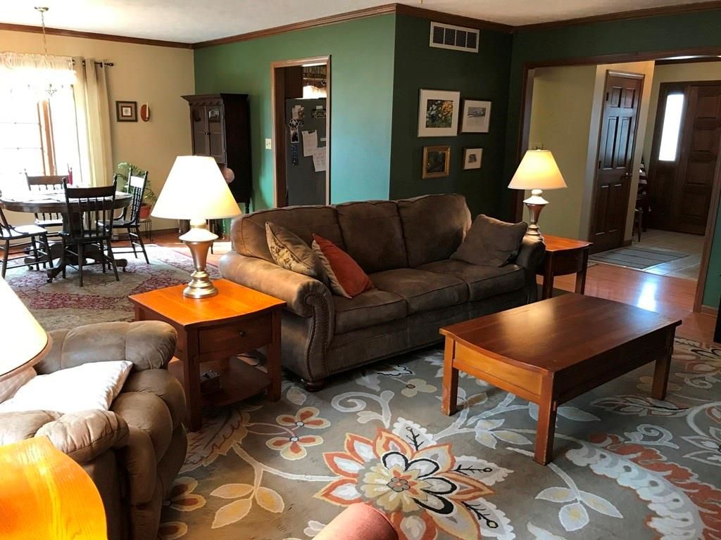 3165 W Burning Tree Rd, Crawfordsville, IN - 3 Bed, 2 Bath Single