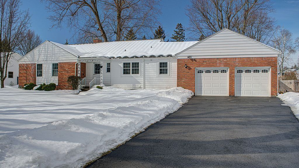 30 Parkwood Dr, Buffalo, NY 14226
