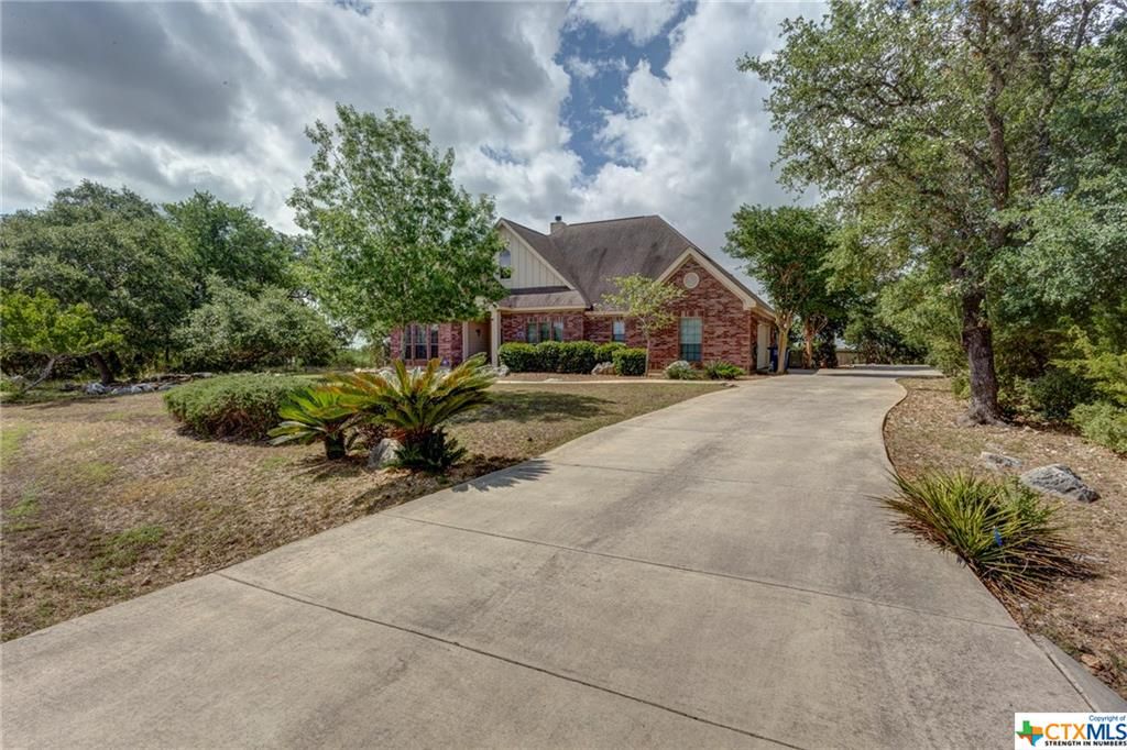 969 Pinnacle Pkwy, New Braunfels, TX 3 Bed, 2 Bath SingleFamily Home
