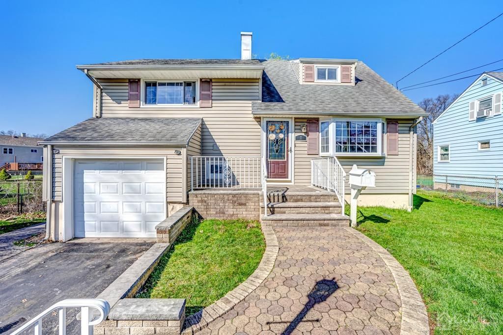 7 Brookside Ct, Colonia, NJ 07067 MLS 2409251R Trulia