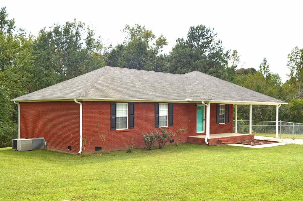 67 County Road 279, Moulton, AL 3 Bed, 2 Bath SingleFamily Home 27