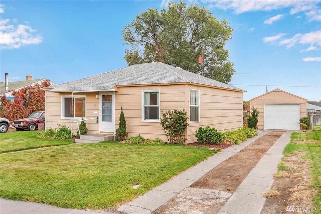 203 W Knolls Vista Dr, Moses Lake, WA 98837 2 Bed, 1 Bath Single