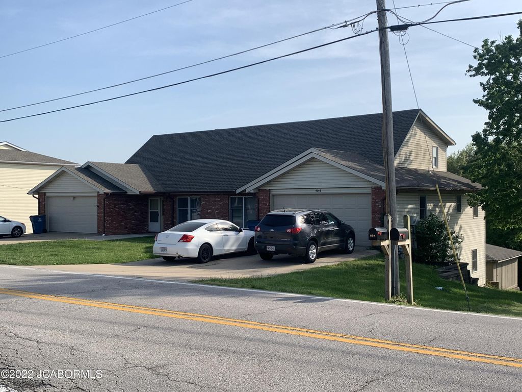 905 Scott Station Rd, Jefferson City, MO 65109