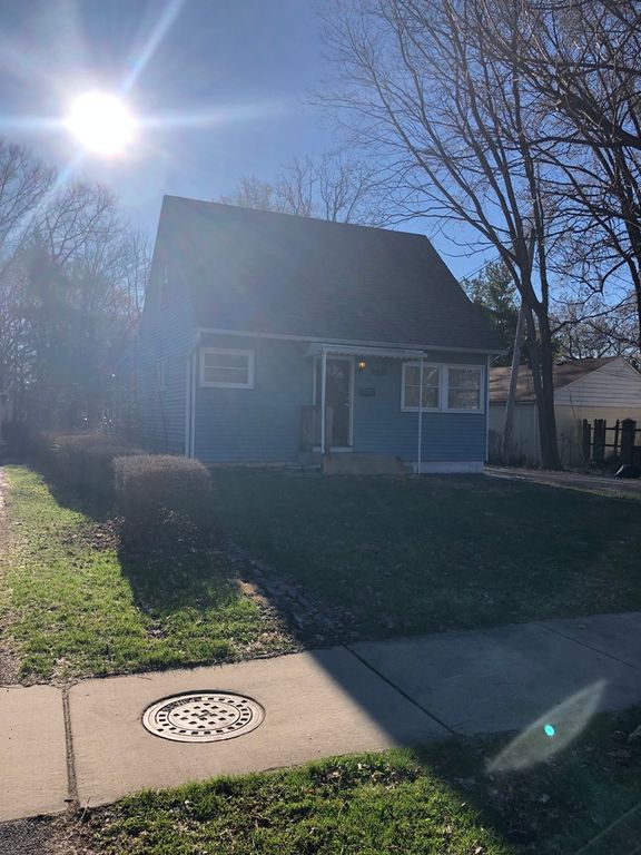 316 N Loomis St, Naperville, IL 60540