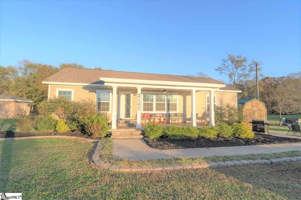 2165 Reedy Fork Rd, Pelzer, SC 29669 3 Bed, 2 Bath Mobile