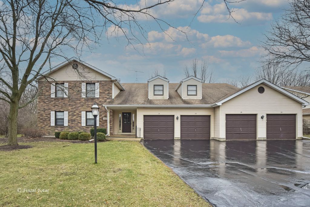 325 Lake St #1A, Crystal Lake, IL 60014