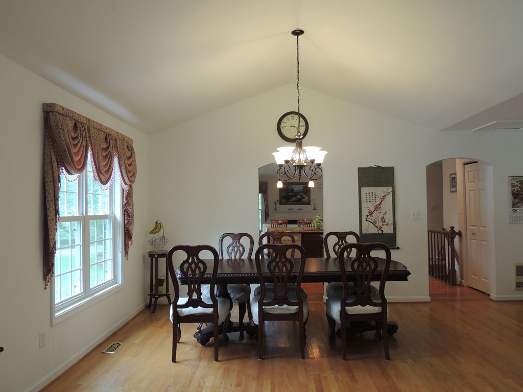 13813 Mustang Hill Ln, North Potomac, MD 20878