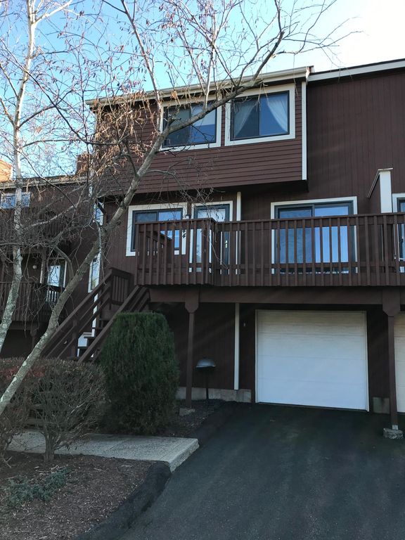 25 Florence Rd #44, Branford, CT 06405
