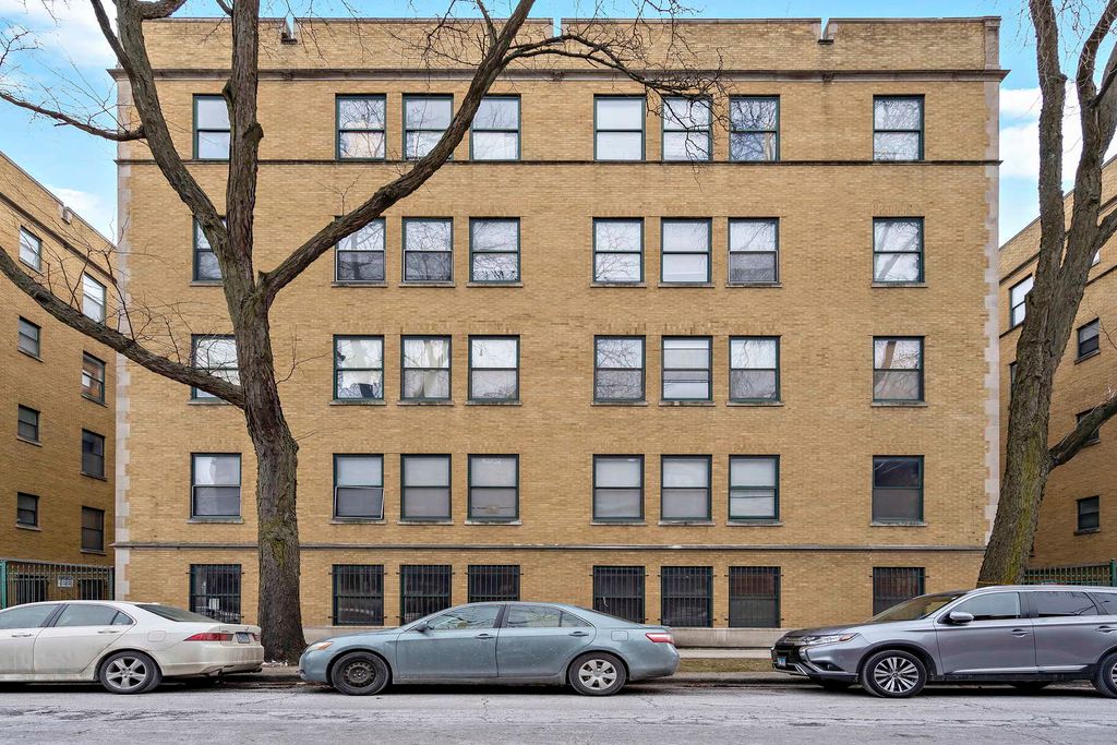 7217 S Yates Blvd #4B, Chicago, IL 60649