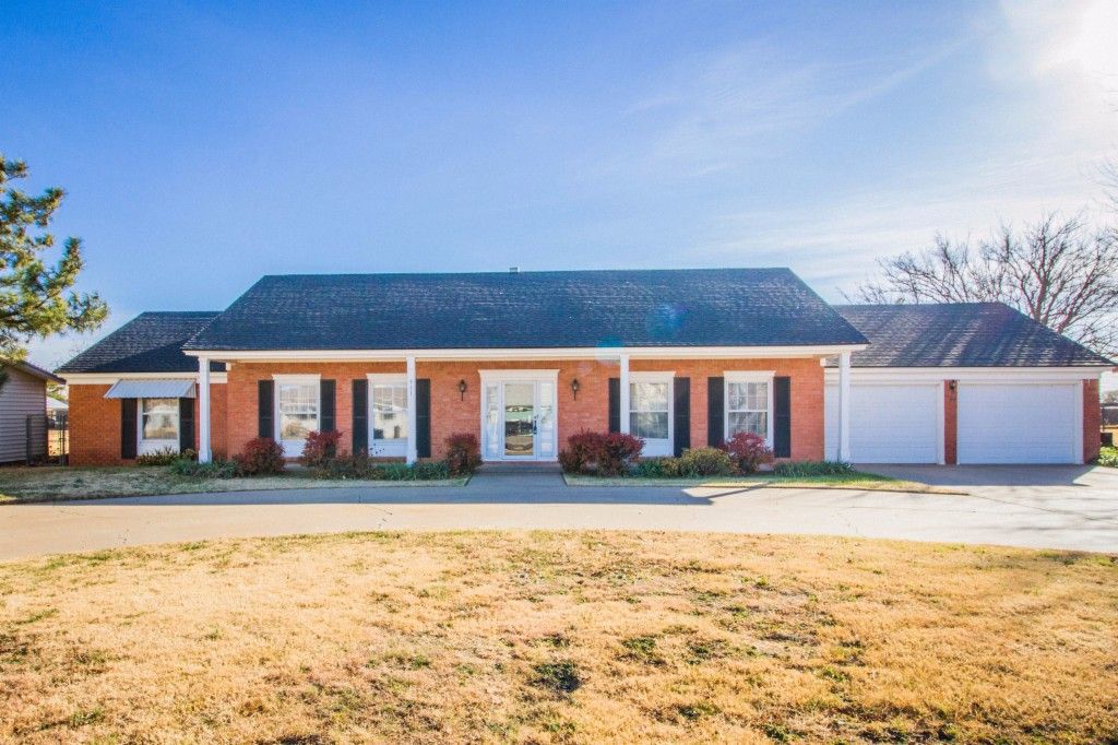 511 W 11th St, Hale Center, TX 79041 Trulia