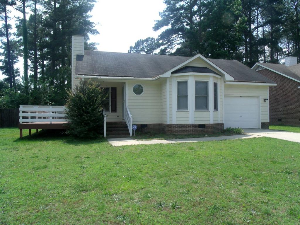 2512 Painters Mill Dr, Fayetteville, NC - 3 Bed, 2 Bath Single-Family