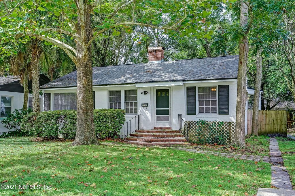 1392 Menna St, Jacksonville, FL 32205