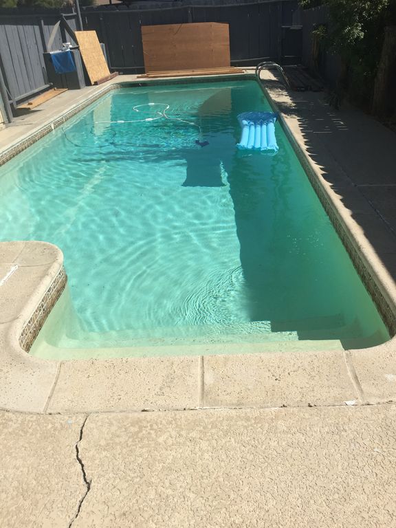 655 W Polk St, Coalinga, CA - 3 Bed, 3 Bath Single-Family Home - 3