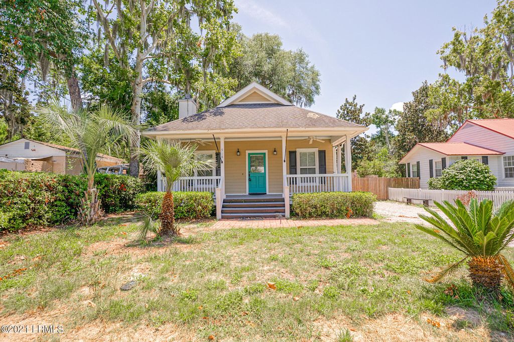 918 La Chere St, Beaufort, SC 29902