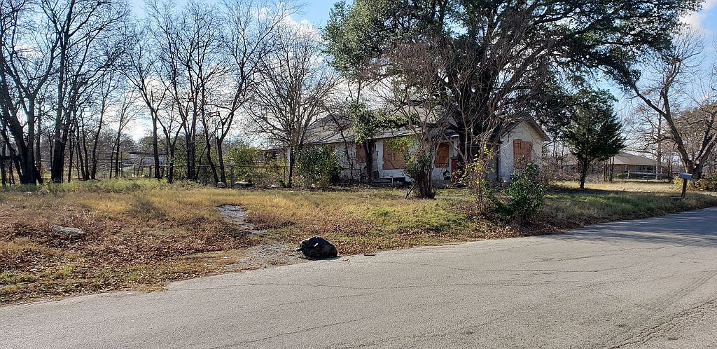3140 Lomita St, Fort Worth, TX 76119