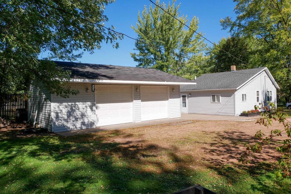 225 North LINCOLN STREET, Stetsonville, WI 54480