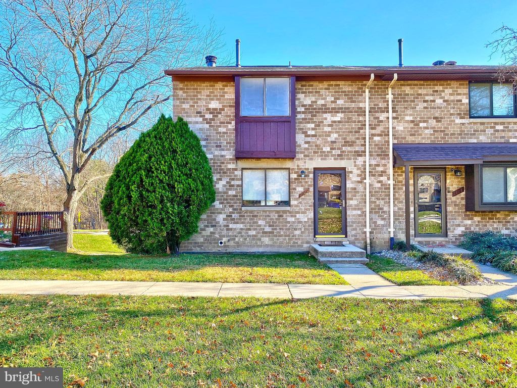 7120 Talisman Ln, Columbia, MD 21045
