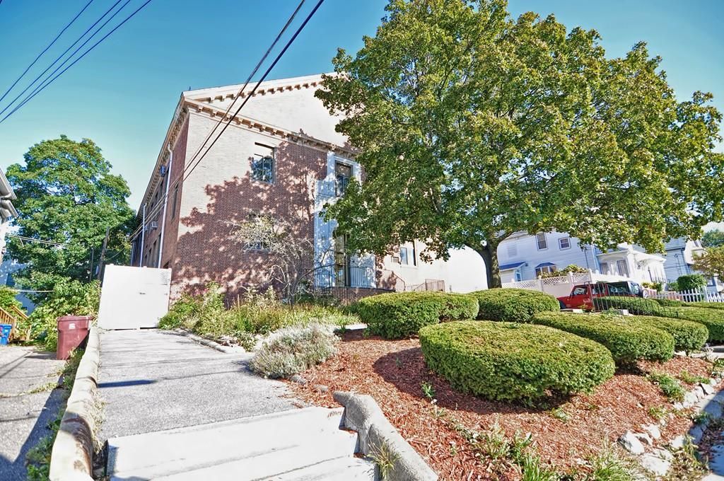 12 Locust St #3A, Everett, MA 02149