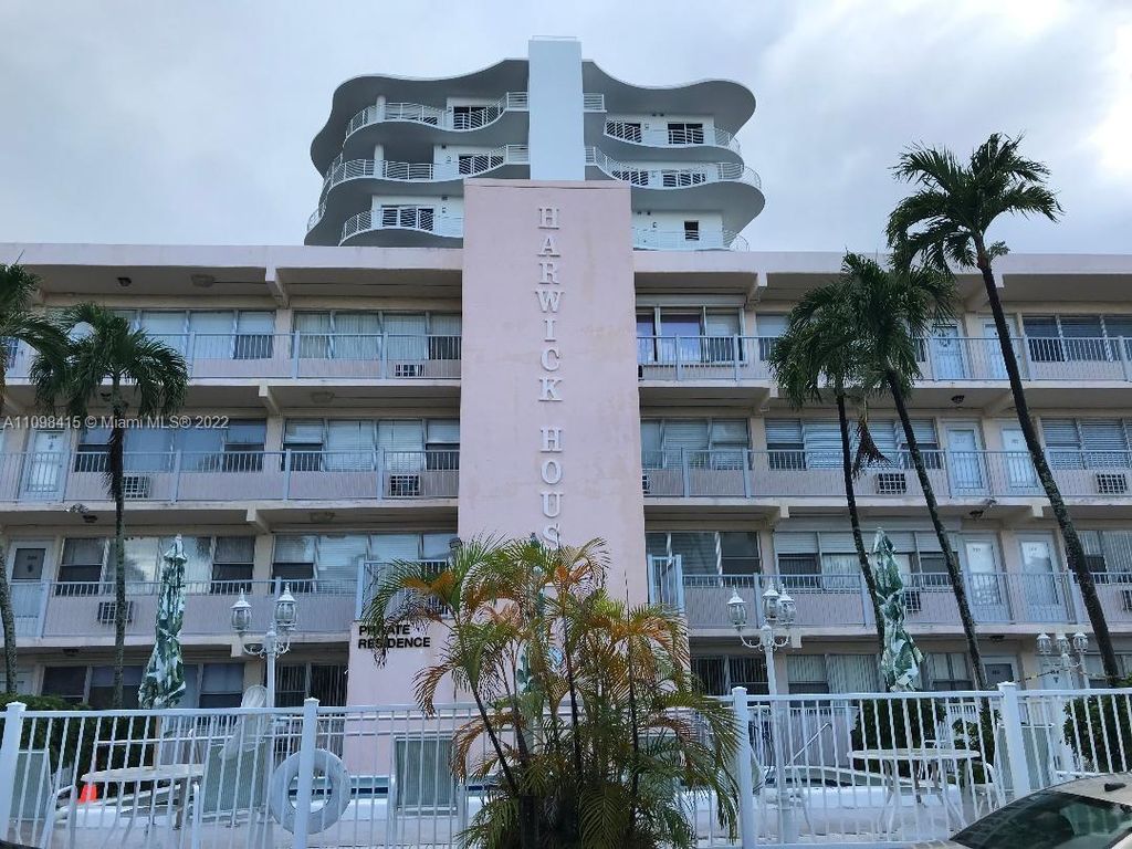 625 Antioch Ave #108, Fort Lauderdale, FL 33304