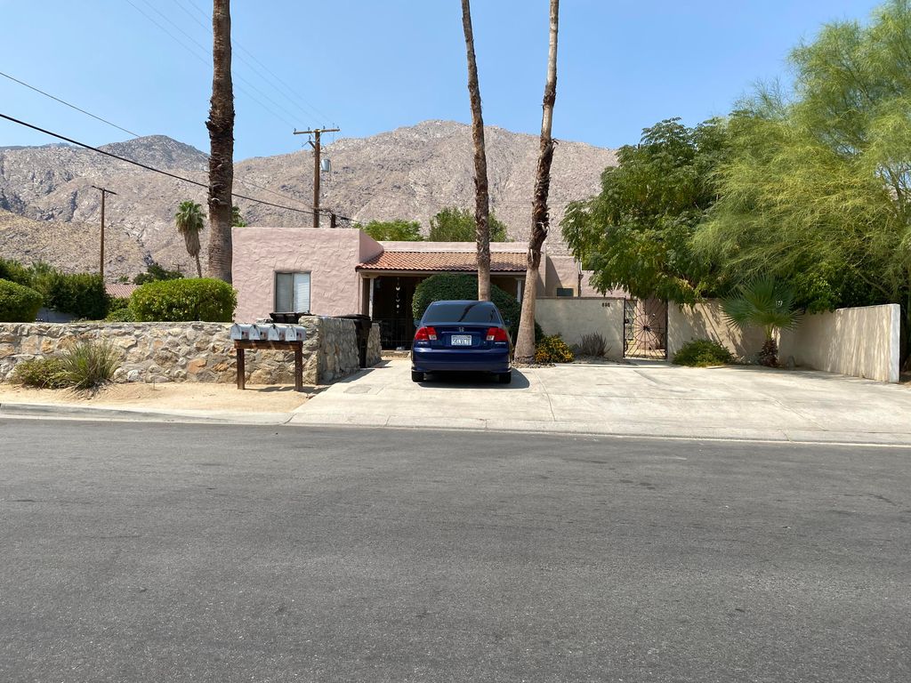 595 S Calle Palo Fierro, Palm Springs, CA 92264