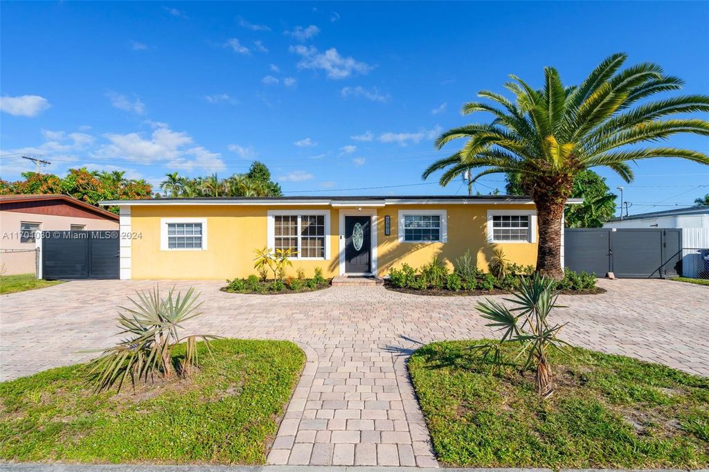 5441 NW 180th Ter, Opa Locka, FL 33055