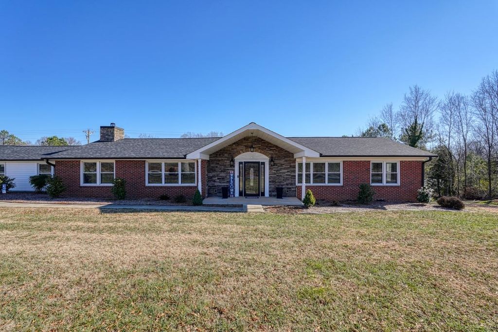 1307 Leadmine Rd, Gaffney, SC 29340 Trulia