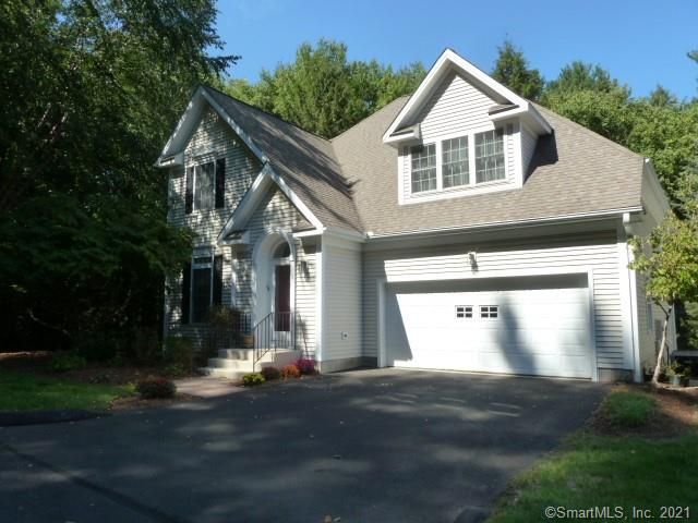 30 Brettonwood Dr #30, Simsbury, CT 06070