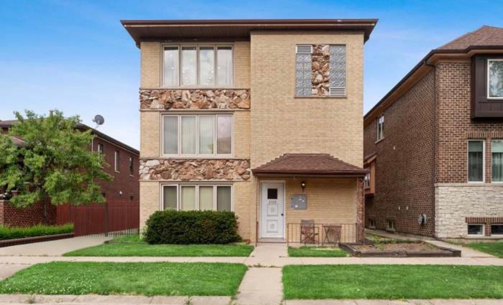 2722 N 74th Ave #1, Elmwood Park, IL 60707