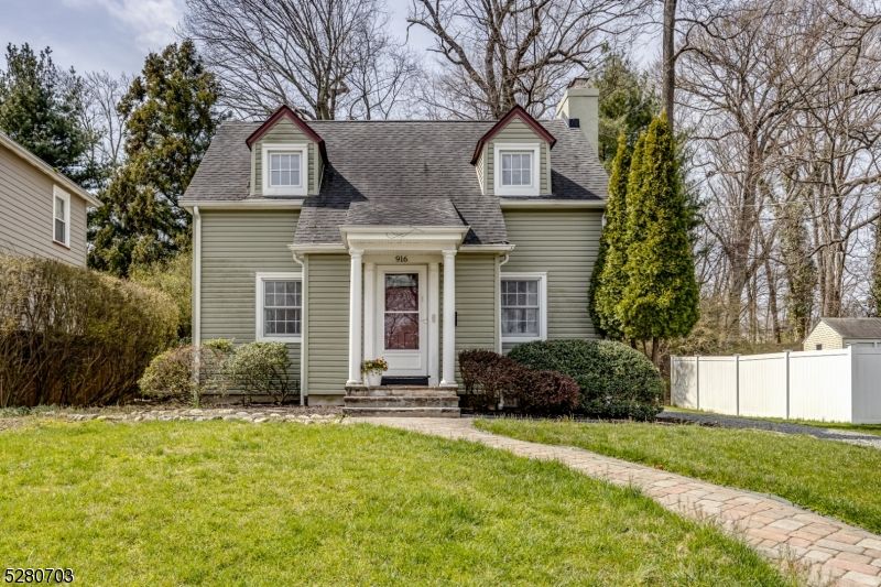 916 Fernwood Ave, Plainfield, NJ 07060 See Est. Value, Schools & More
