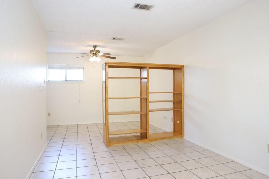 4701 Red River St #304, Austin, TX 78751