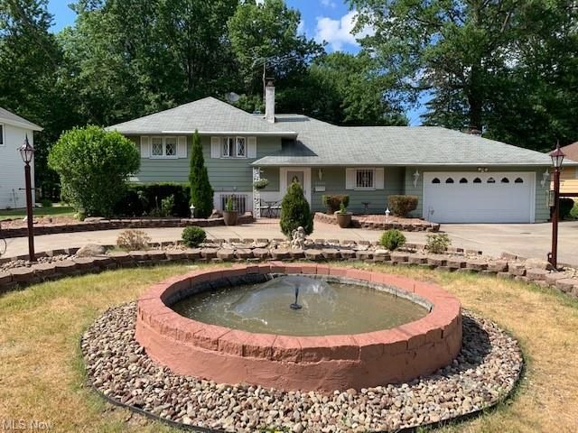 25893 Euclid Chagrin Pkwy, Richmond Heights, OH 44143