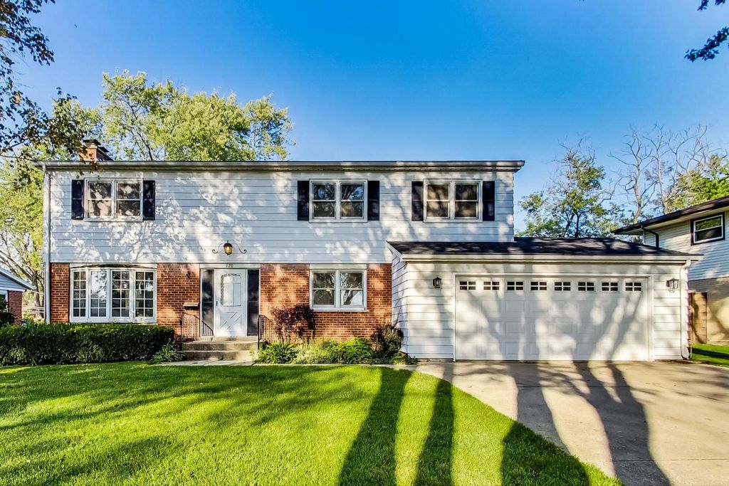 920 Horne Ter, Des Plaines, IL 60016