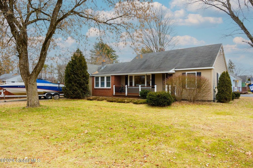 16 Maplewood Parkway, South Glens Falls, NY 12803 Trulia