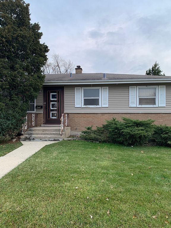 433 W Natoma Ave, Addison, IL 60101