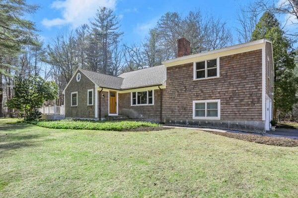 42 Troutbrook Rd, Dover, MA 02030