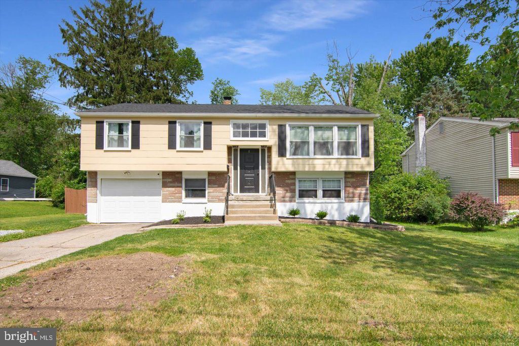 5 Sussex Ave, Cherry Hill, NJ 08003