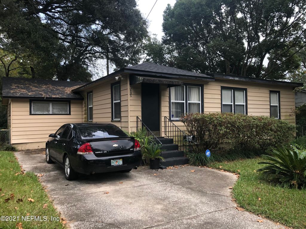 5605 Nettie Rd, Jacksonville, FL 32207