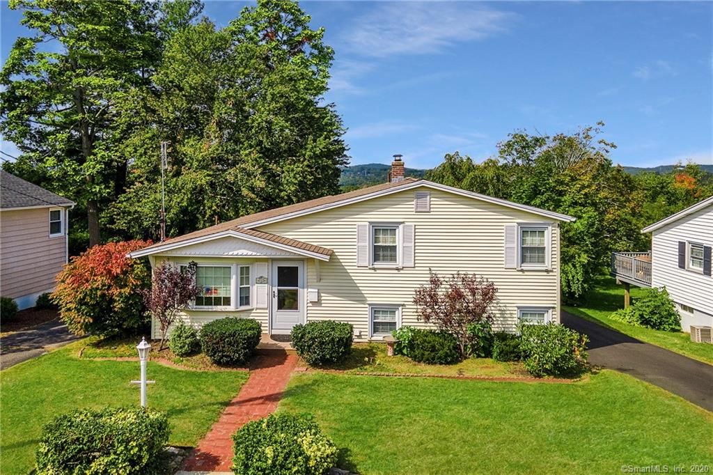112 Mount Carmel Ave, Waterbury, CT 06708