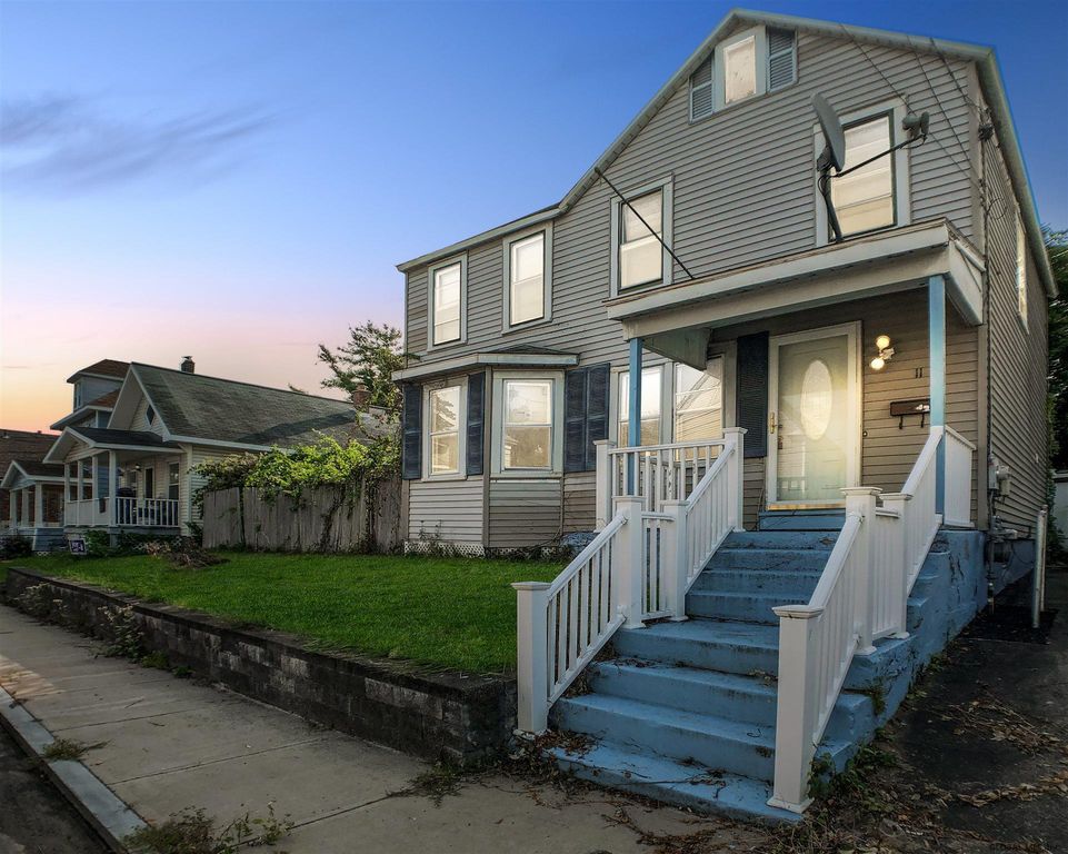 11 Yale St, Schenectady, NY 12304