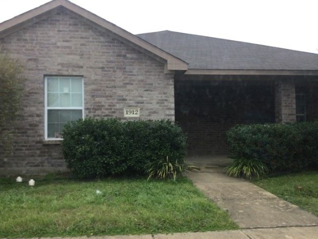 1912 Rosa Parks Blvd, Lancaster, TX 75146