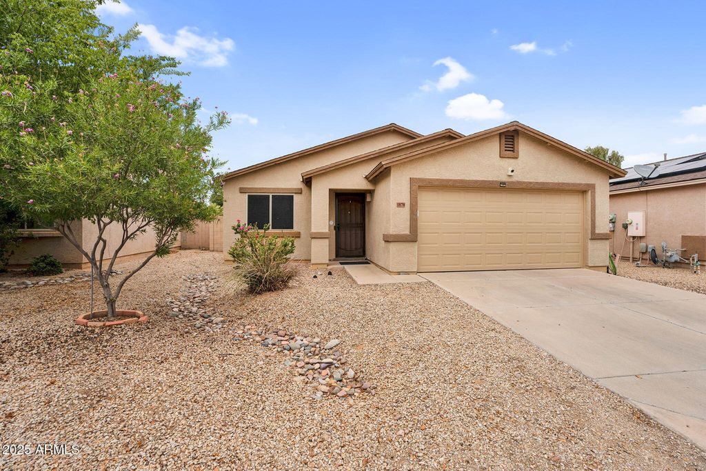 1870 E  Cowboy Cove Trl, San Tan Valley, AZ 85143