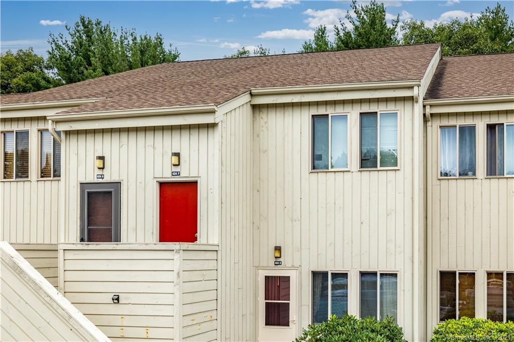 424 Emmett St #F, Bristol, CT 06010