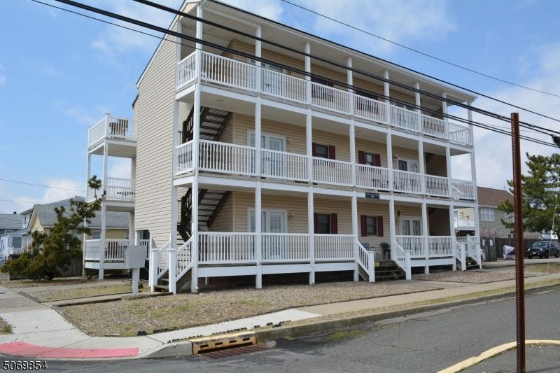 202 Lincoln Ave, Seaside Heights, NJ 08751