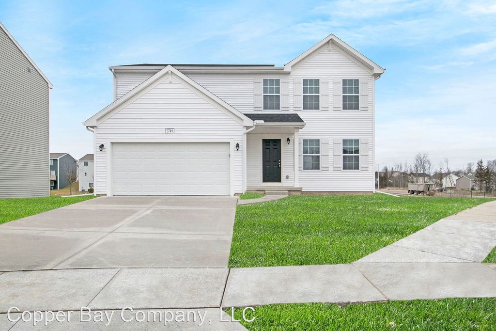 223 Harris St, Paw Paw, MI 49079